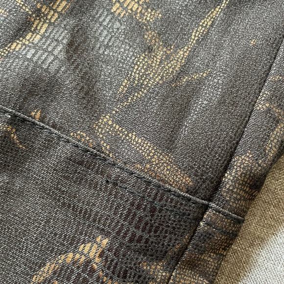 Bomber jacket. Brown and black. Rayon and polyester blend. Fitted. - Picture 5 of 10